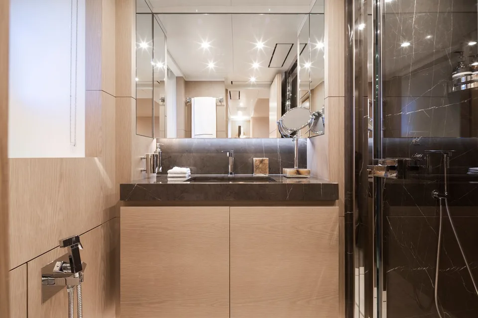 Benetti Classic Supreme 132