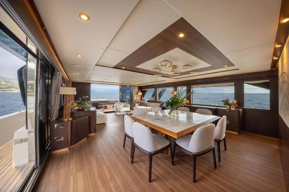 Sanlorenzo Cayman Yachts F920