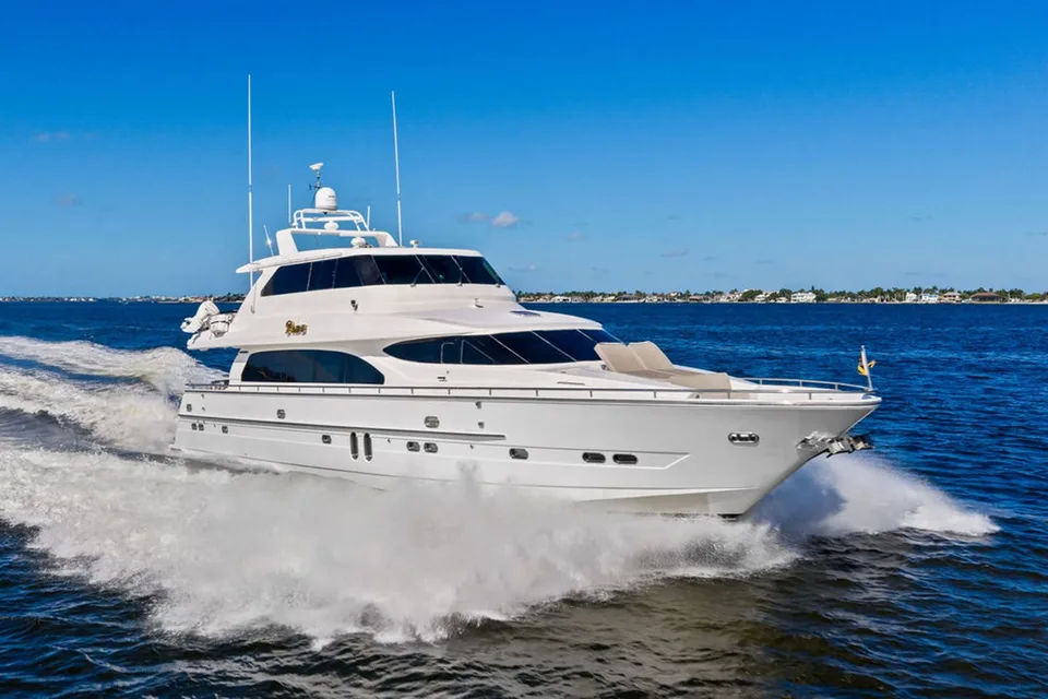 Horizon 82 Skylounge