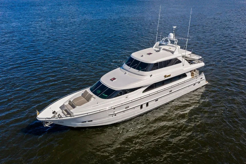 Horizon 82 Skylounge