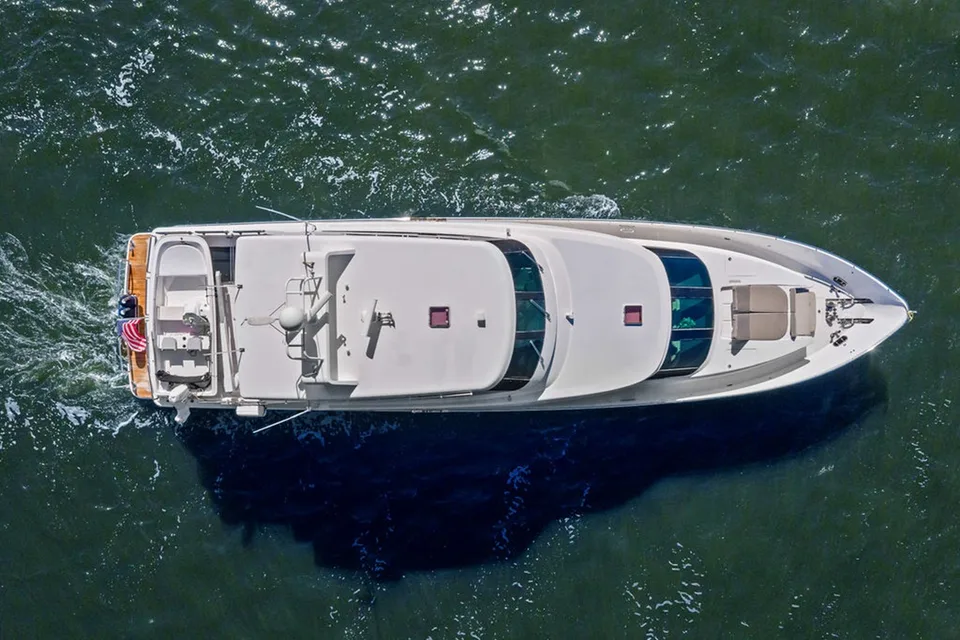 Horizon 82 Skylounge