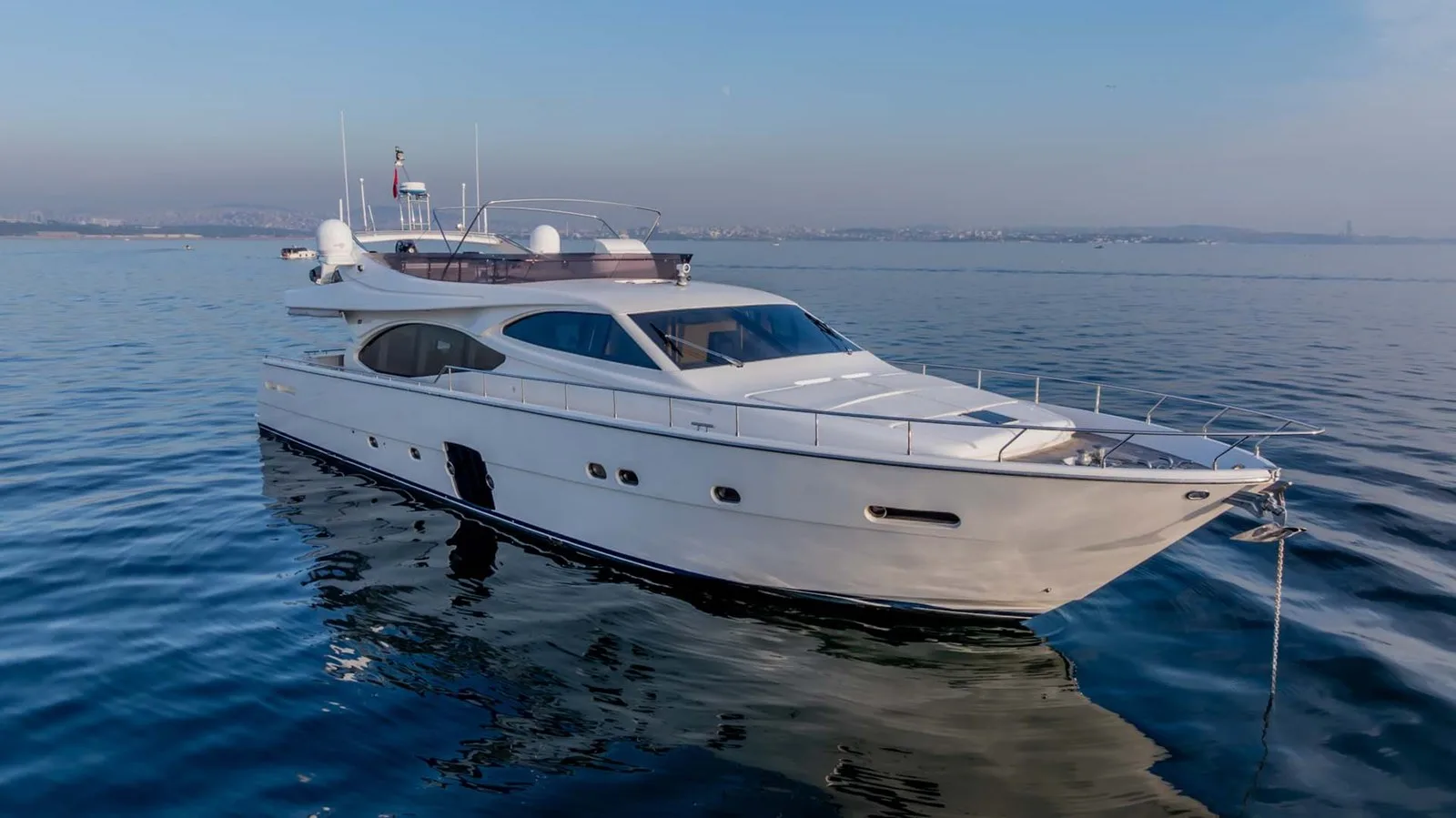 Ferretti Yachts 780