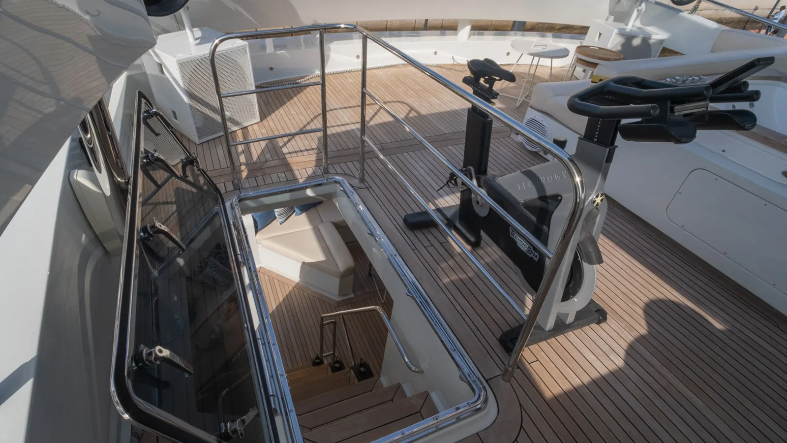 Aicon Flybridge