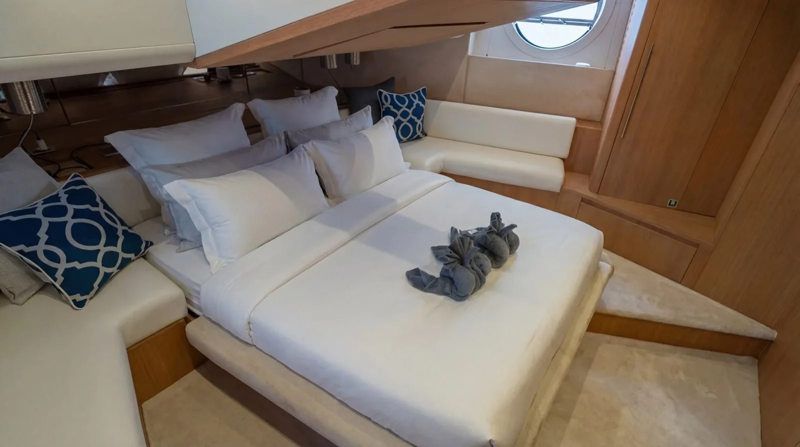 Aicon Flybridge