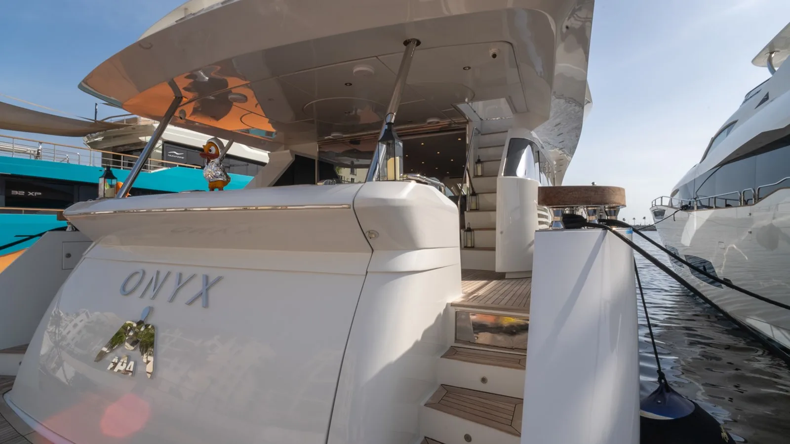 Aicon Flybridge