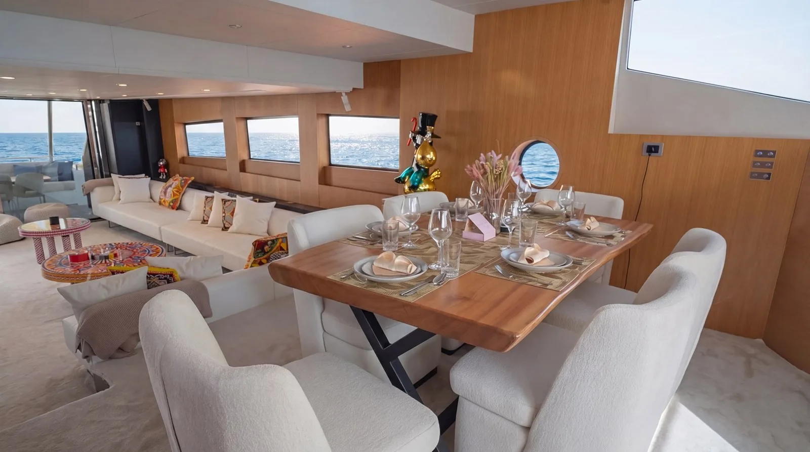 Aicon Flybridge