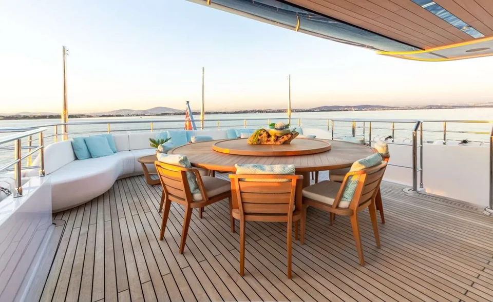 Majesty 120
