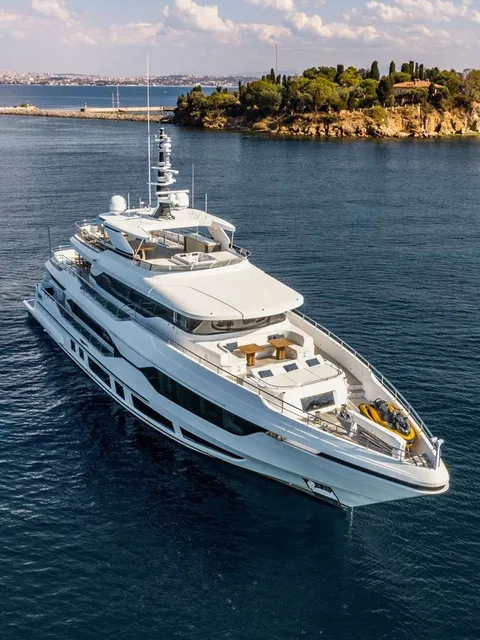 Majesty 120