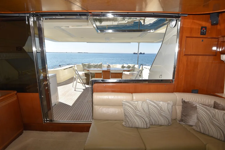 Ferretti Yachts 80