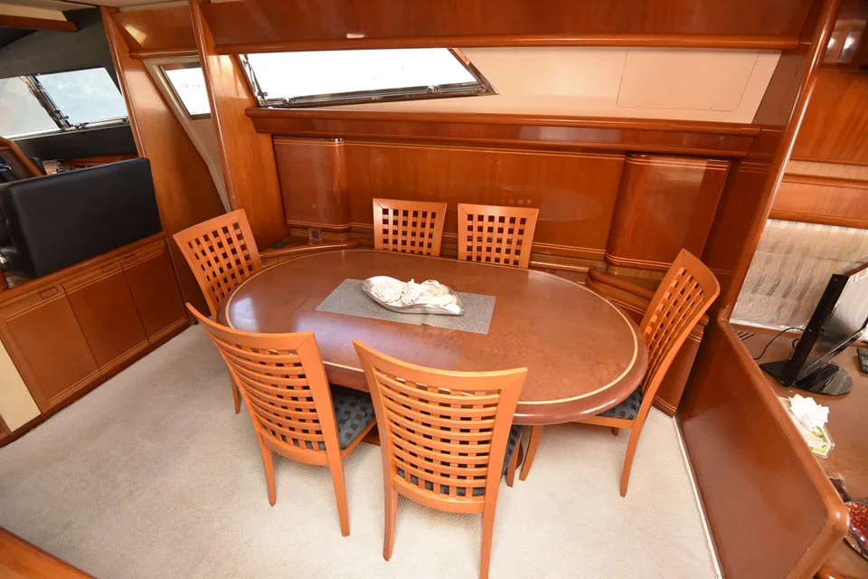 Ferretti Yachts 80