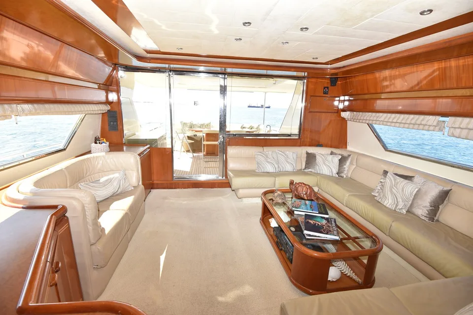 Ferretti Yachts 80