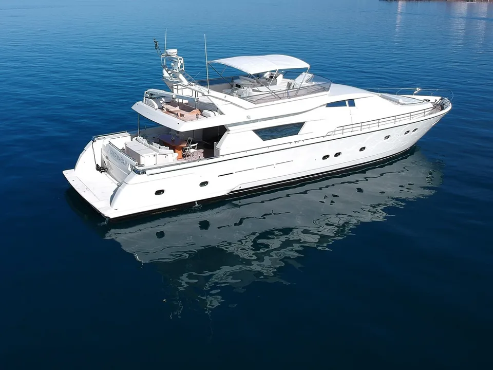 Ferretti Yachts 80