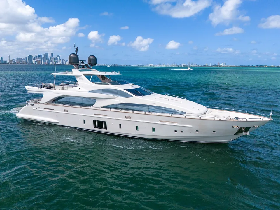 Azimut Grande 105