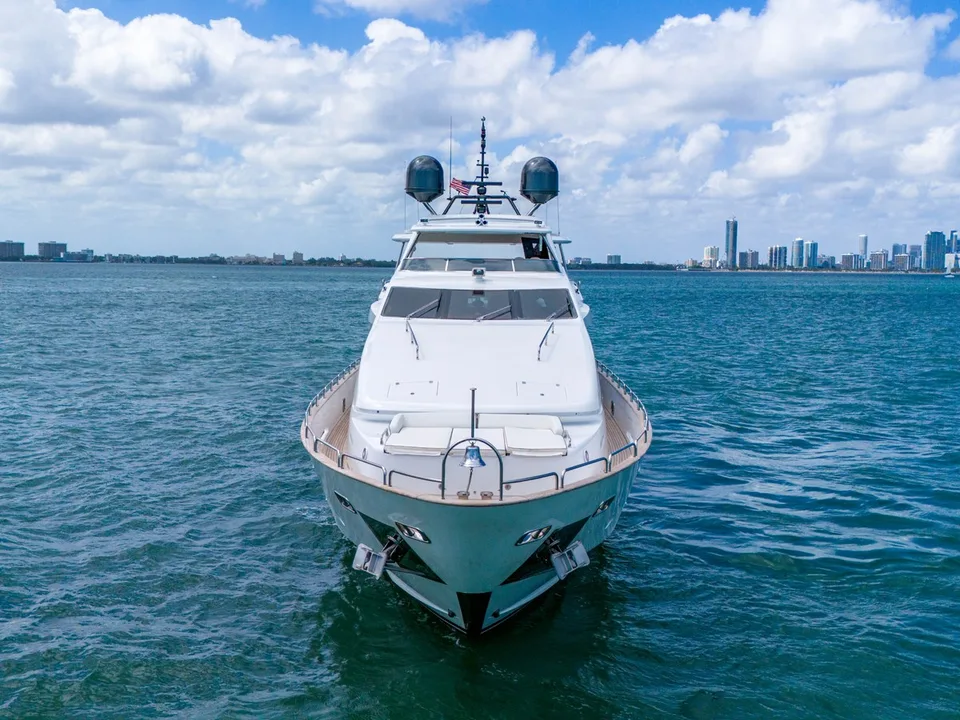 Azimut Grande 105