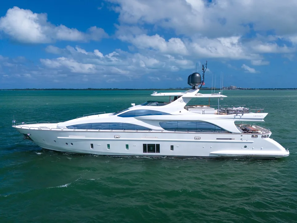 Azimut Grande 105