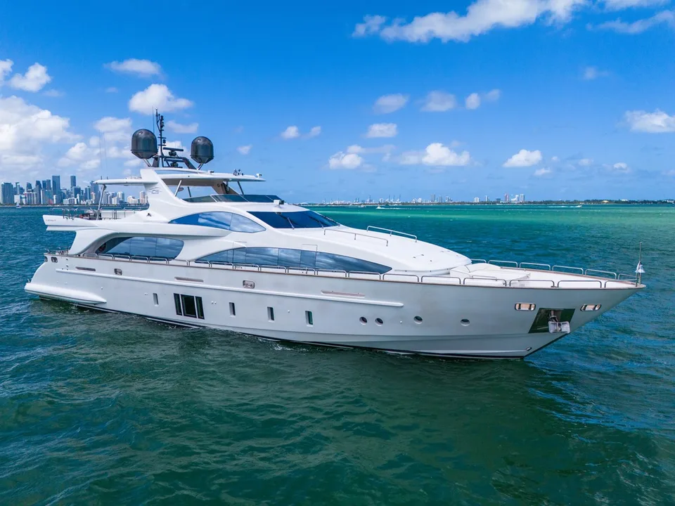 Azimut Grande 105