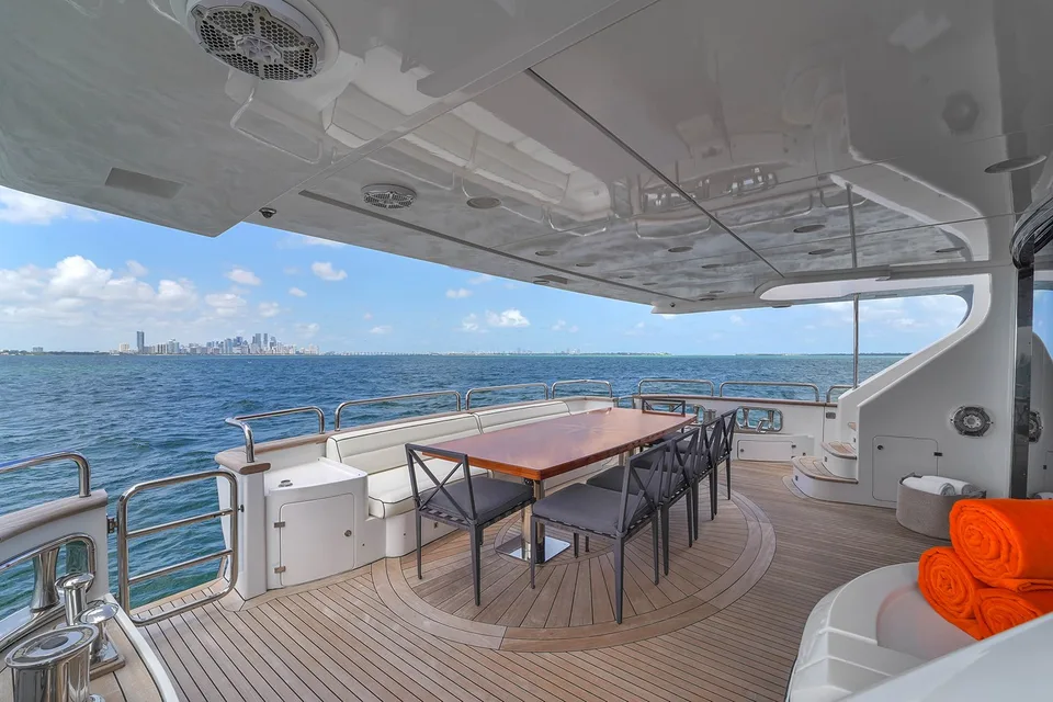 Azimut Grande 105