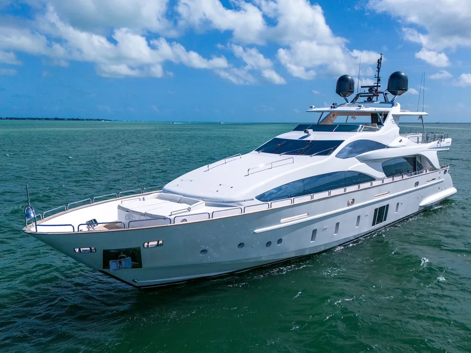 Azimut Grande 105