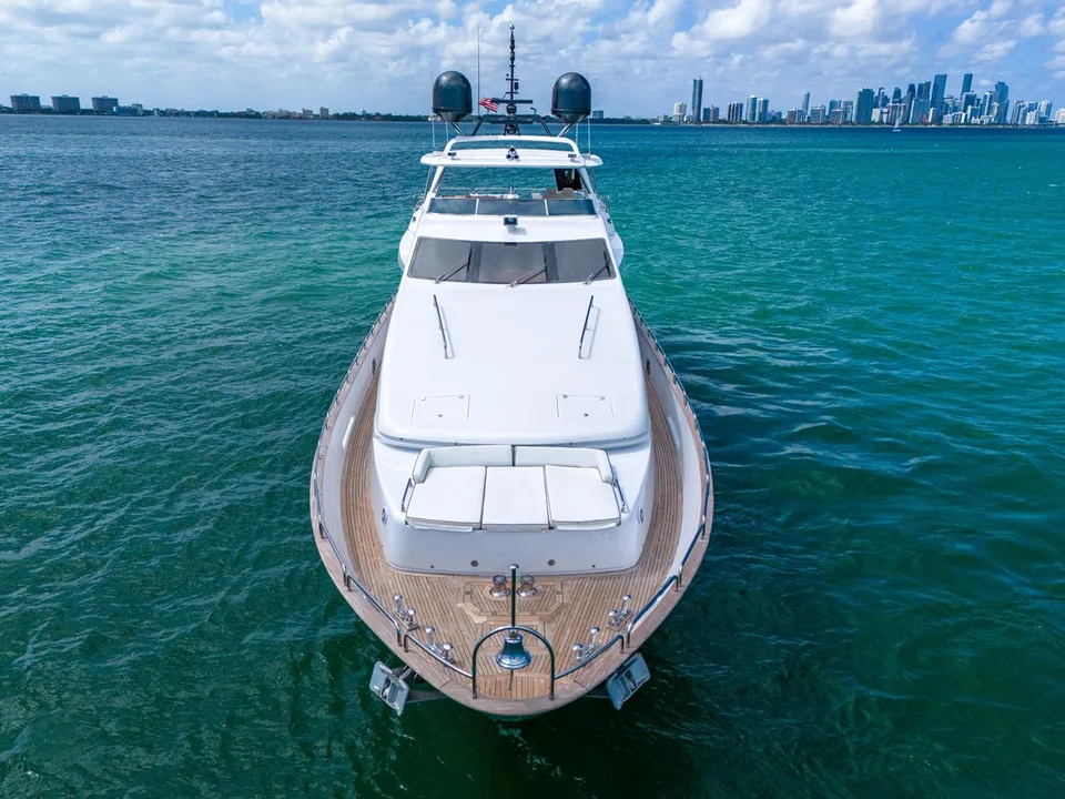 Azimut Grande 105