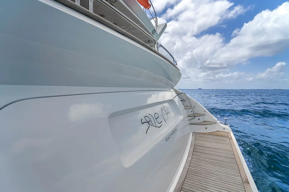 Azimut Grande 105