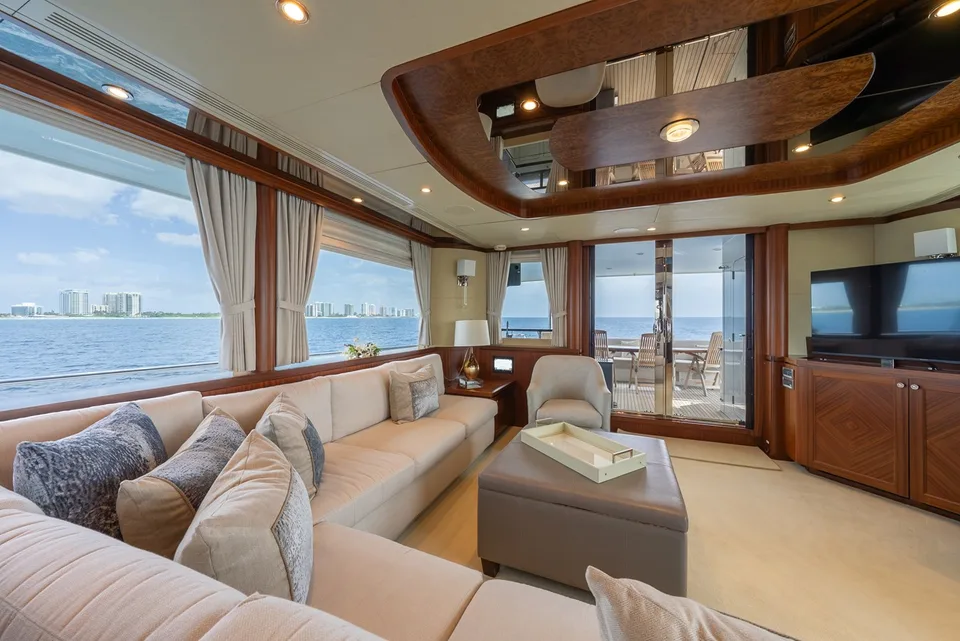 Ocean Alexander 90 Skylounge