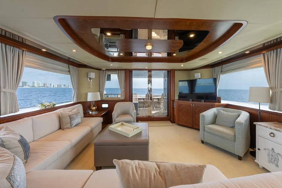 Ocean Alexander 90 Skylounge
