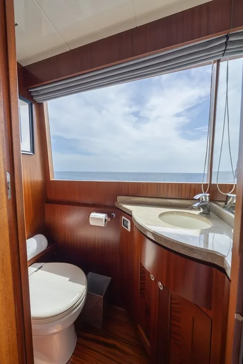 Ocean Alexander 90 Skylounge