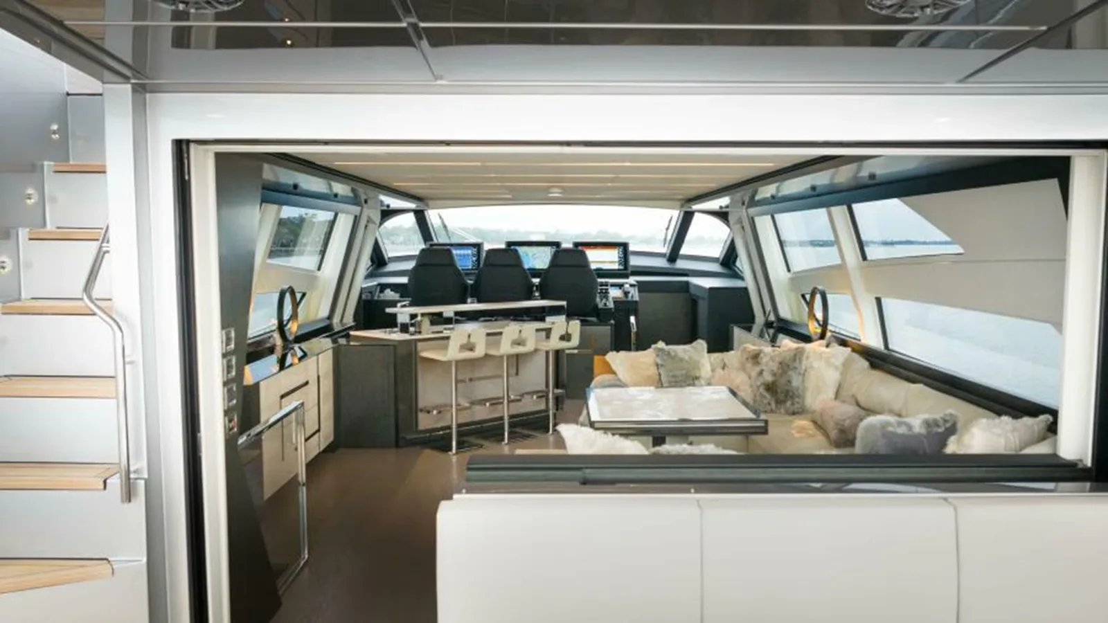 Pershing 9X