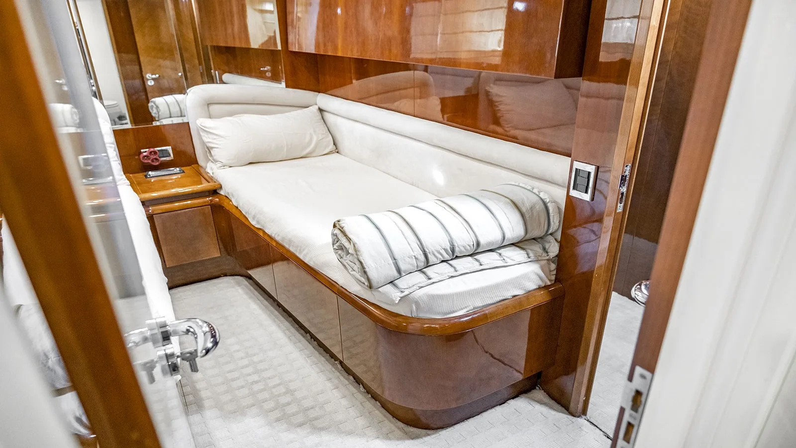 Azimut Azimut 85