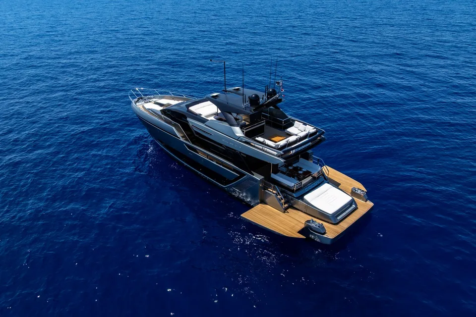 Riva Diva 82'