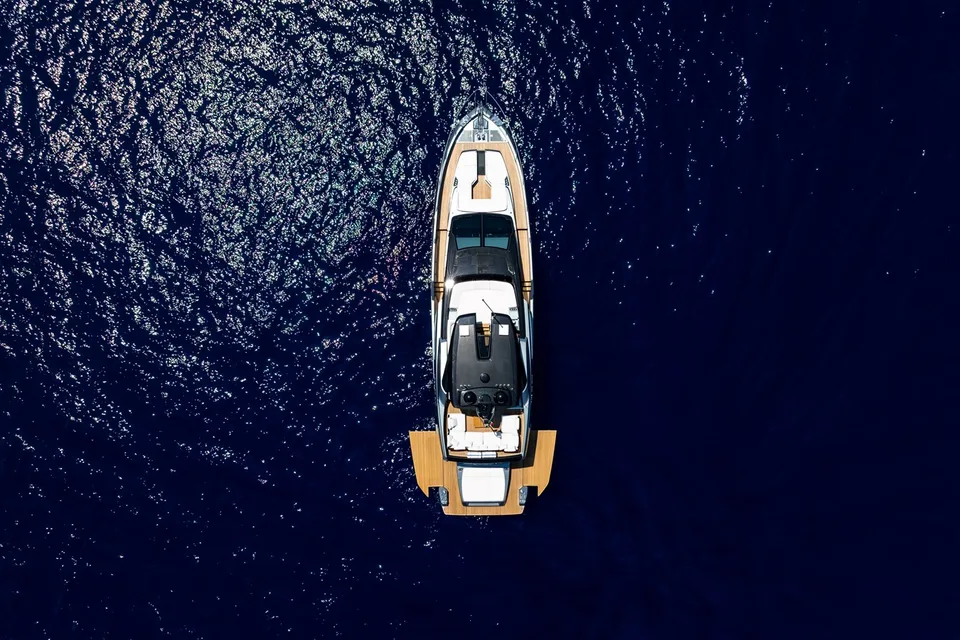 Riva Diva 82'