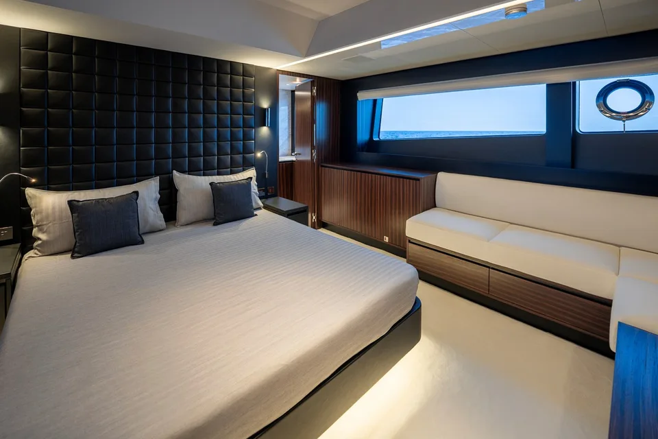 Riva Diva 82'