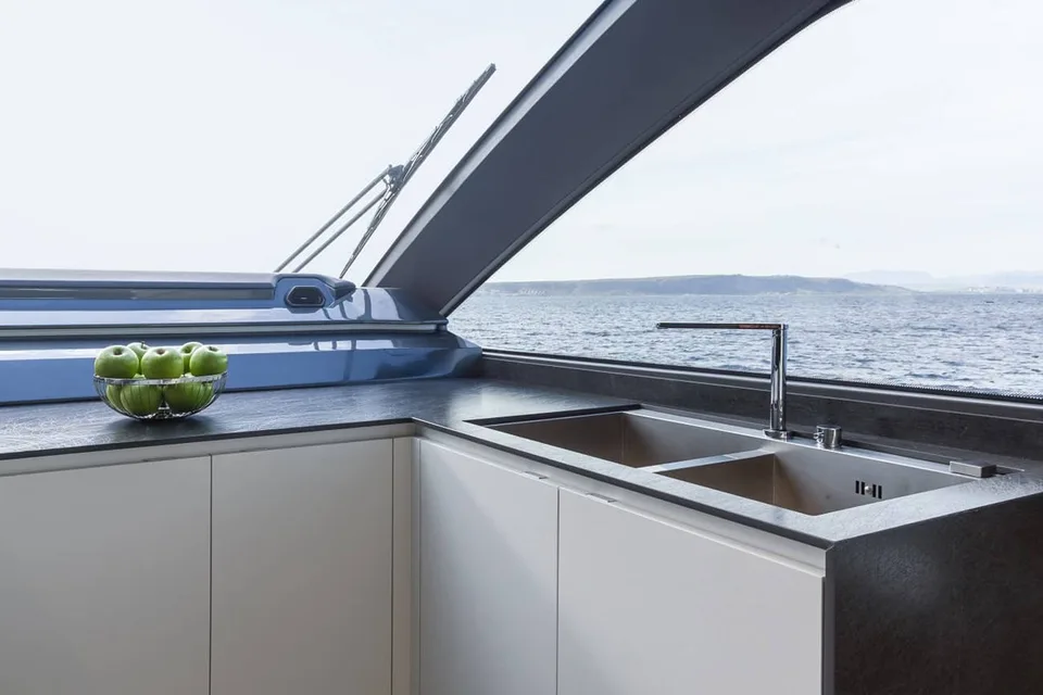 Astondoa AS8 Flybridge