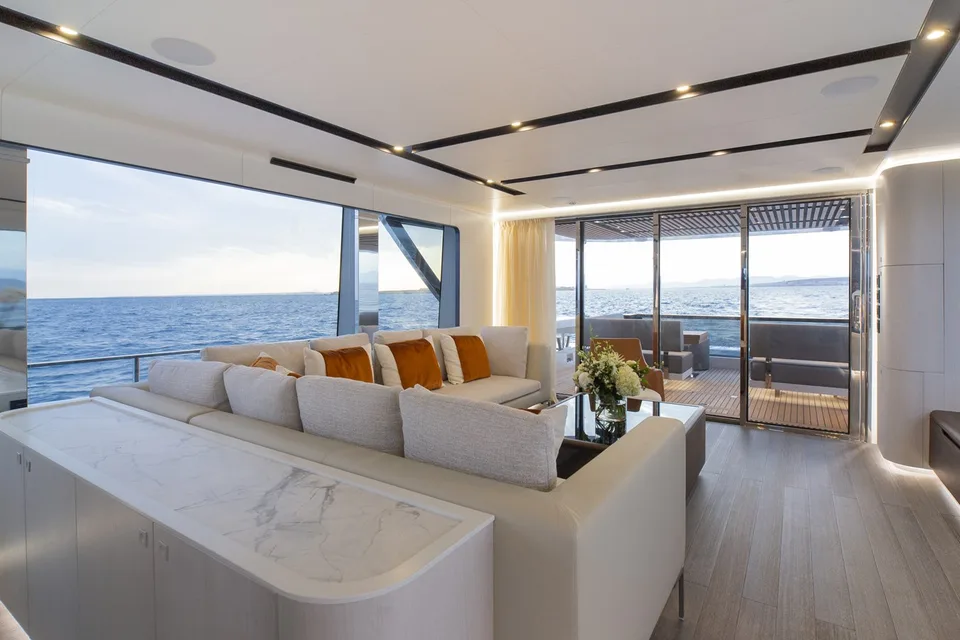 Astondoa AS8 Flybridge