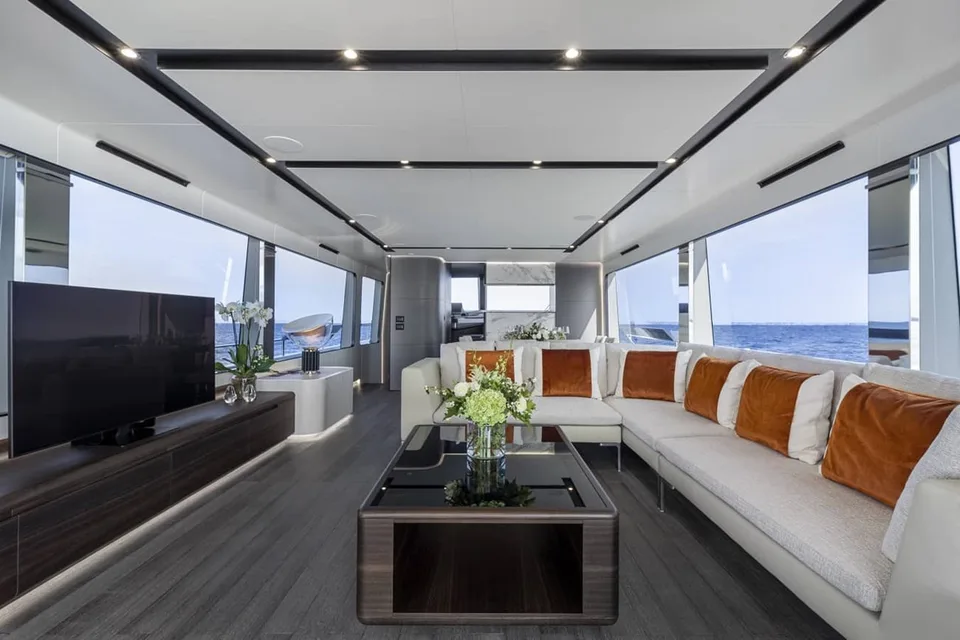 Astondoa AS8 Flybridge