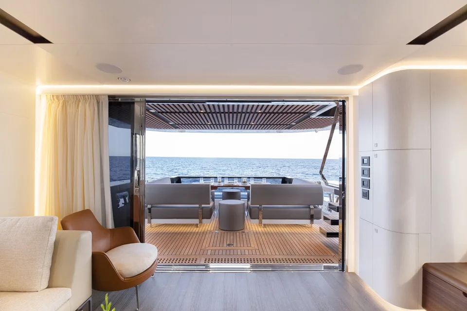 Astondoa AS8 Flybridge