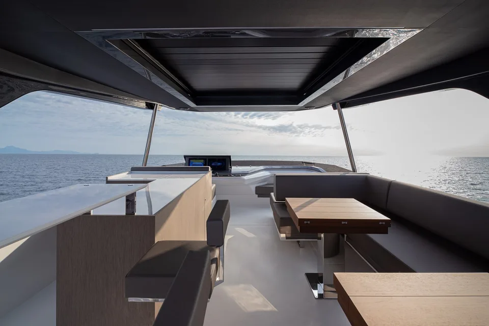 Astondoa AS8 Flybridge