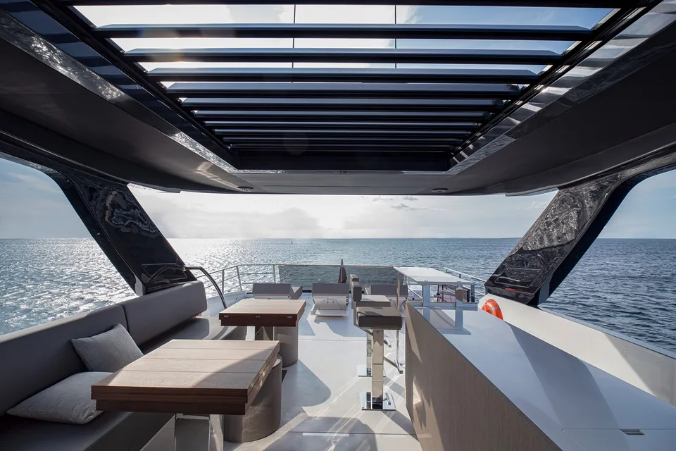 Astondoa AS8 Flybridge