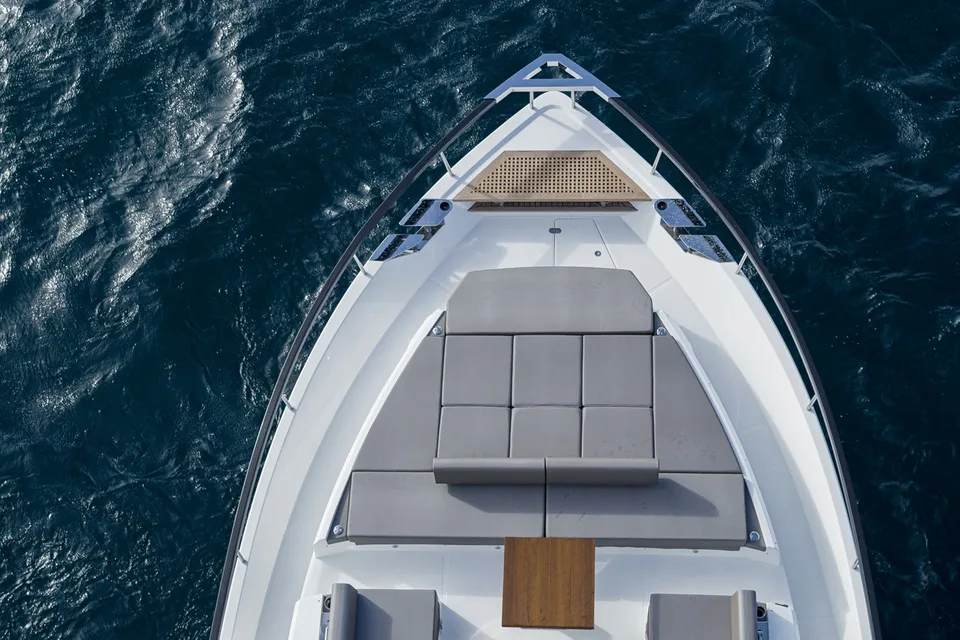 Astondoa AS8 Flybridge