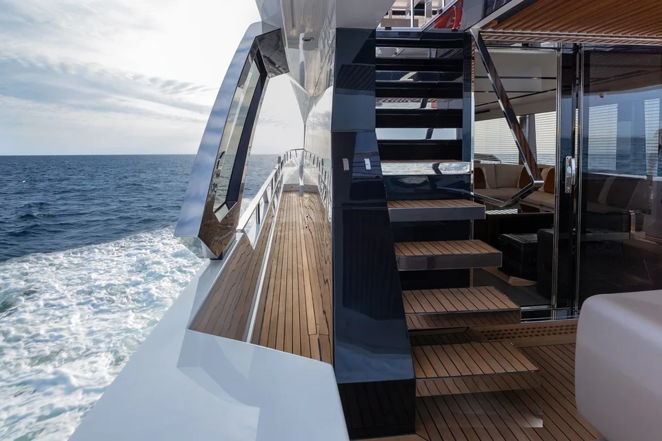 Astondoa AS8 Flybridge