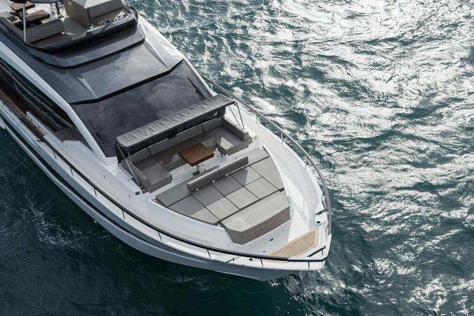Astondoa AS8 Flybridge