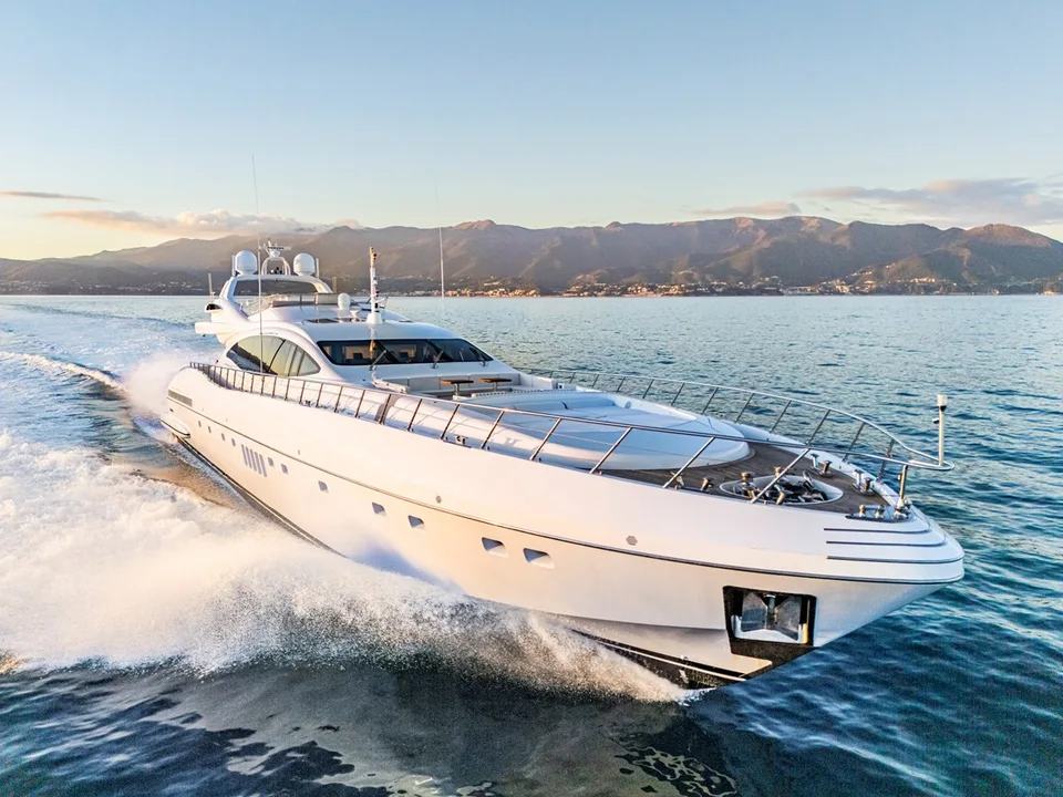 Overmarine Group 132