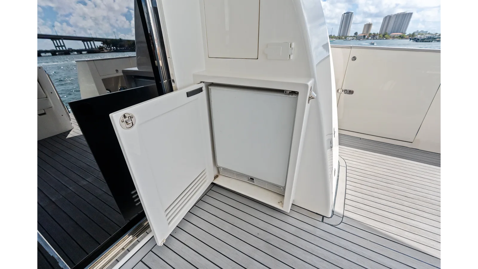 Johnson 87' Motor Yacht