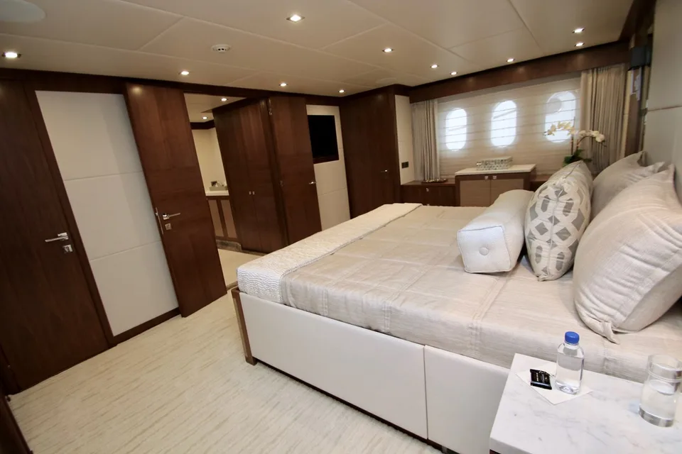 Hargrave Raised Pilothouse