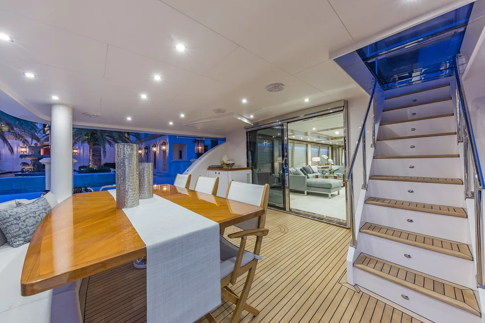 Hargrave Raised Pilothouse