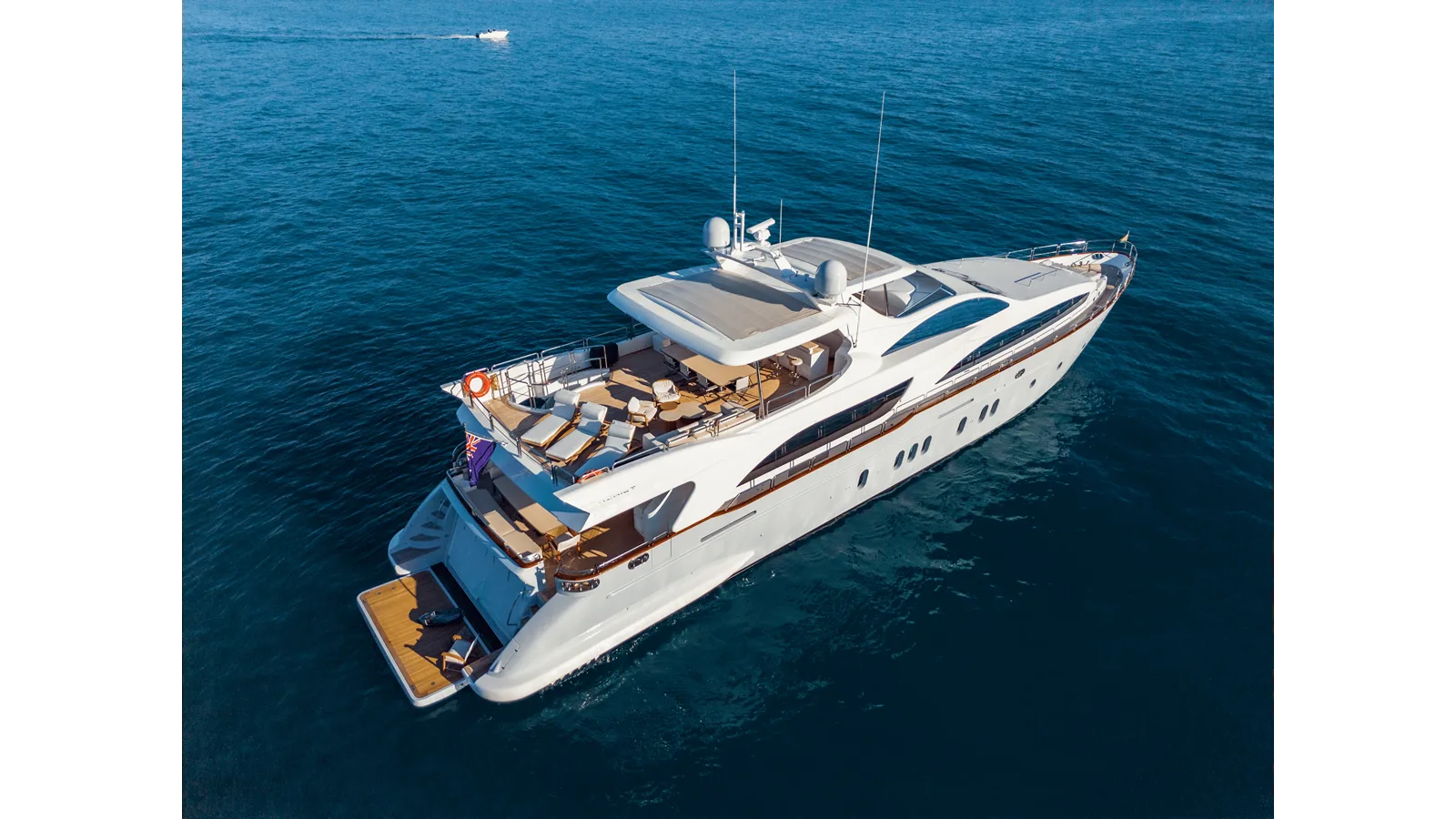 Azimut 116
