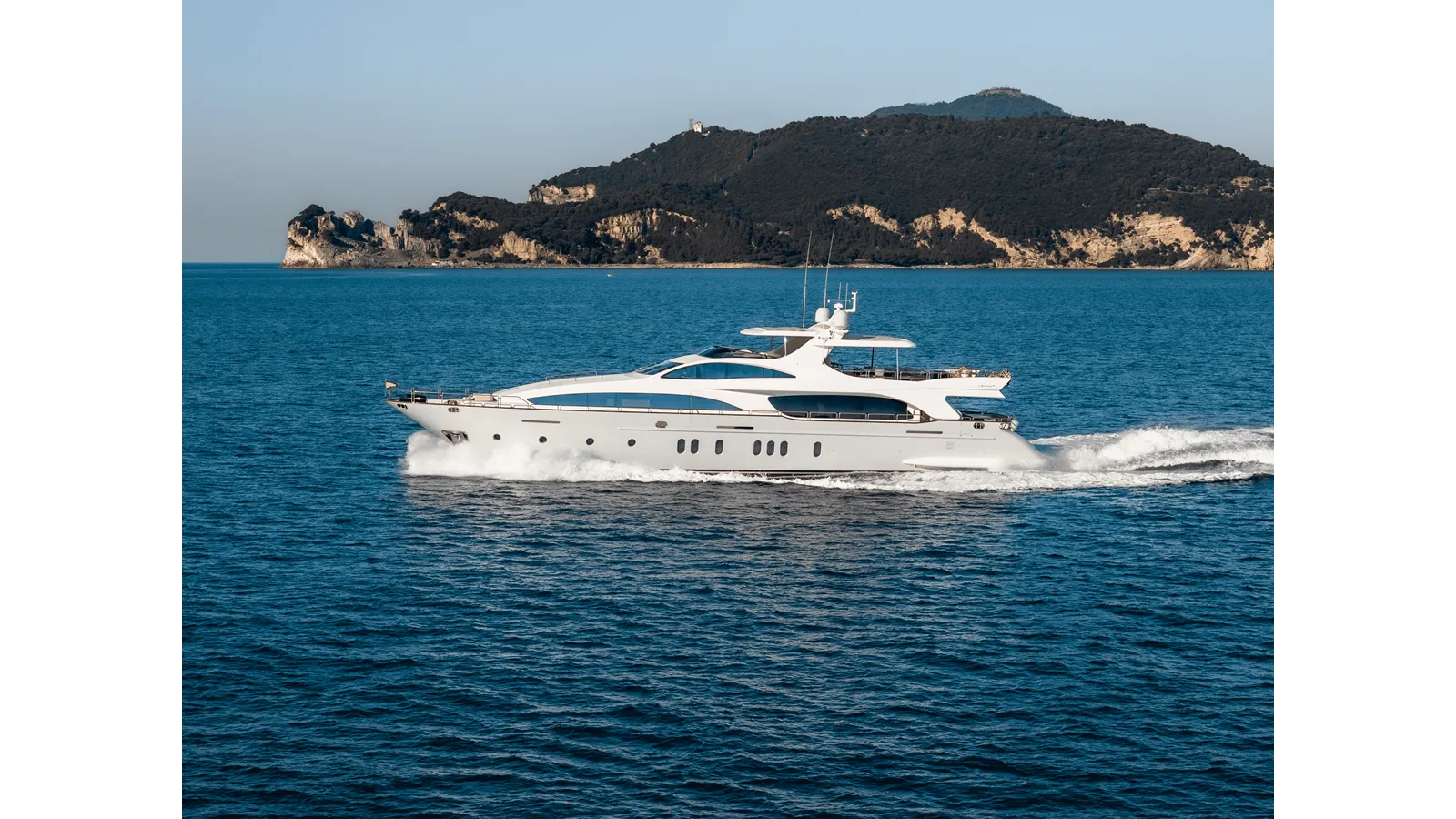 Azimut 116