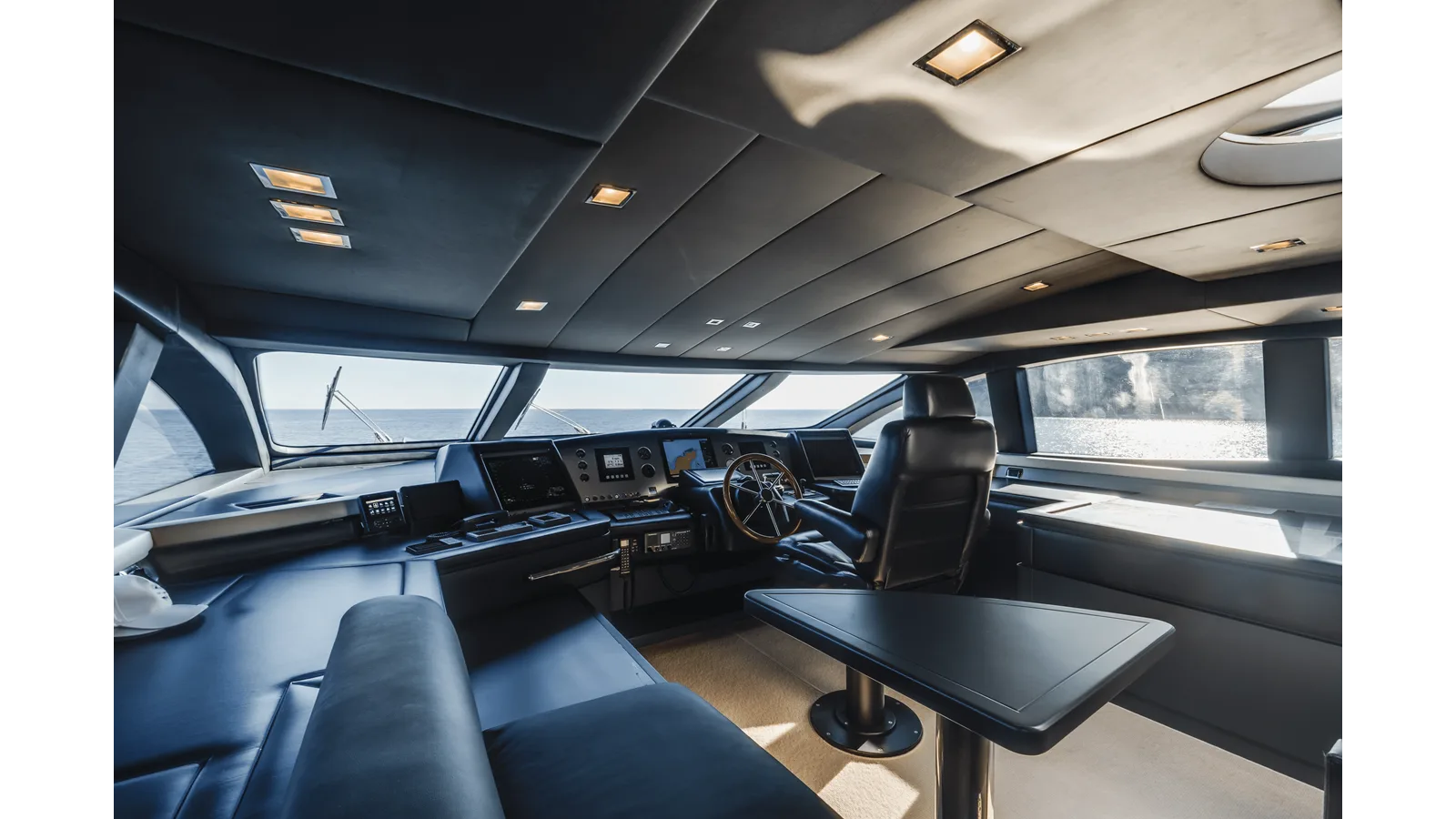 Azimut 116