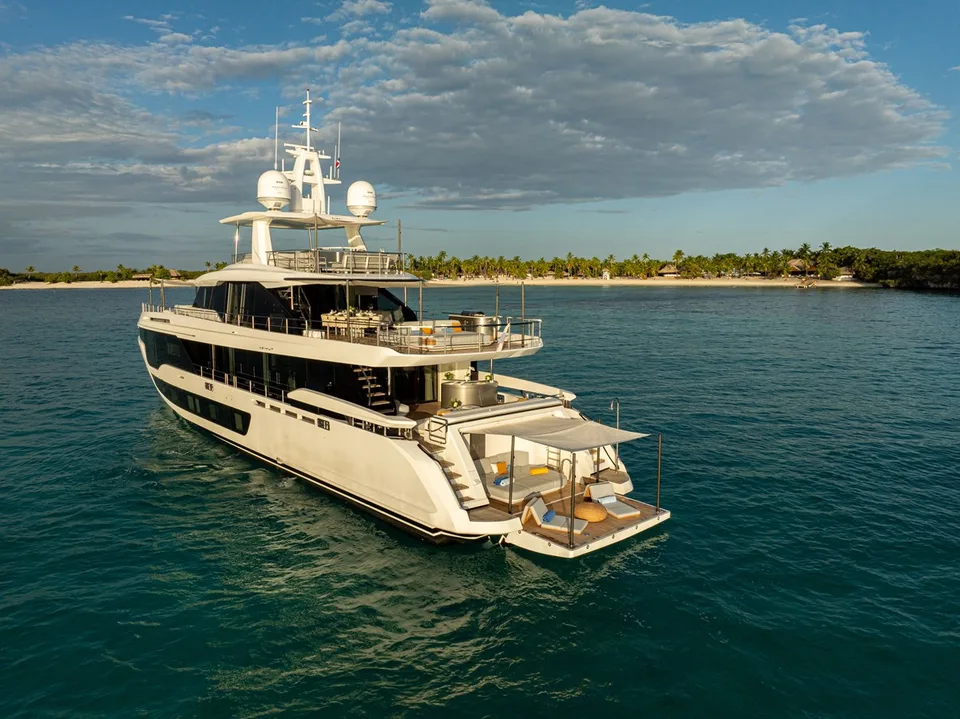 Azimut Grande 36M