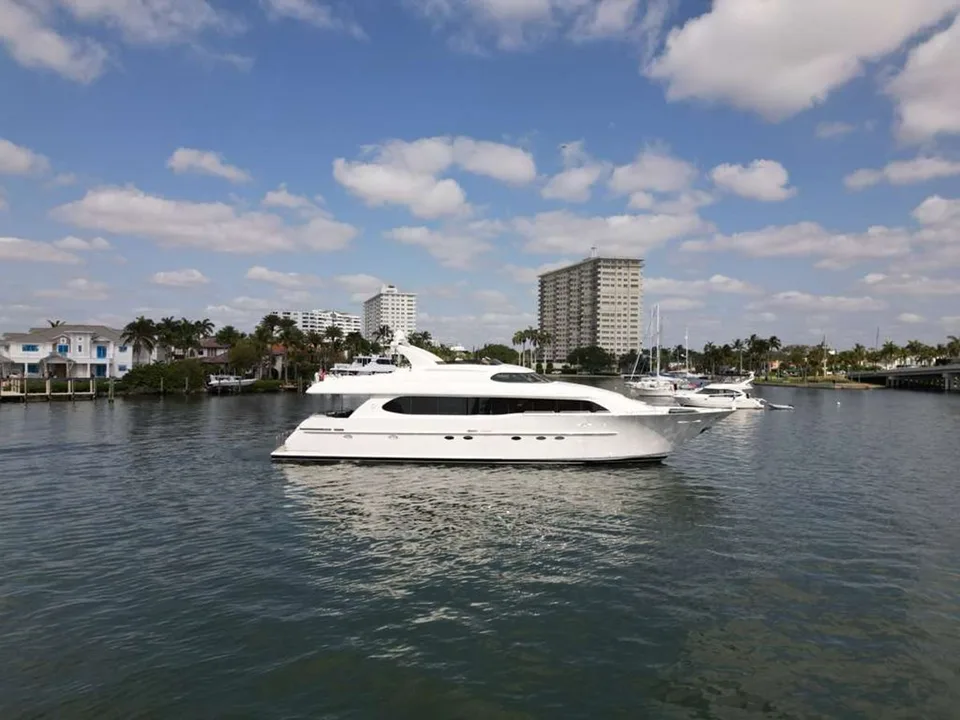 Lazzara 94ft